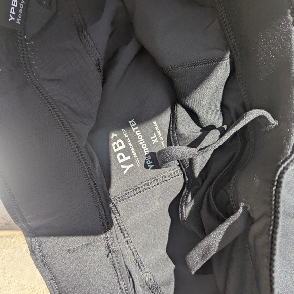 Abercrombie & Fitch Black Athletic Shorts Lightweight Elastic Waist - Picture 4 of 5